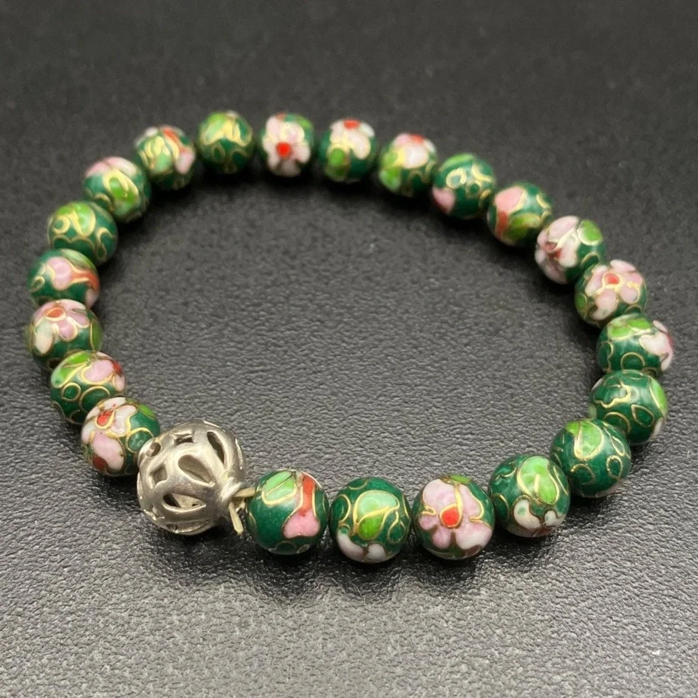 The Unbranded Brand this bracelet